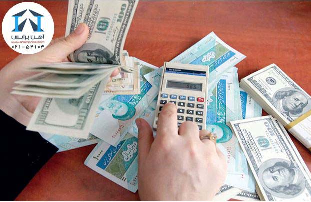 ورود دلار 4200 تومانی از سوی صادرکنندگان
